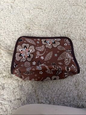 Hobo beauty cosmetics bag in country road blossom NWT